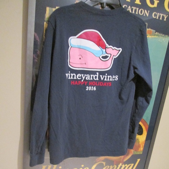 Vineyard vines xmas 2016 Logo Pocket LS T Shirt - Picture 1 of 3